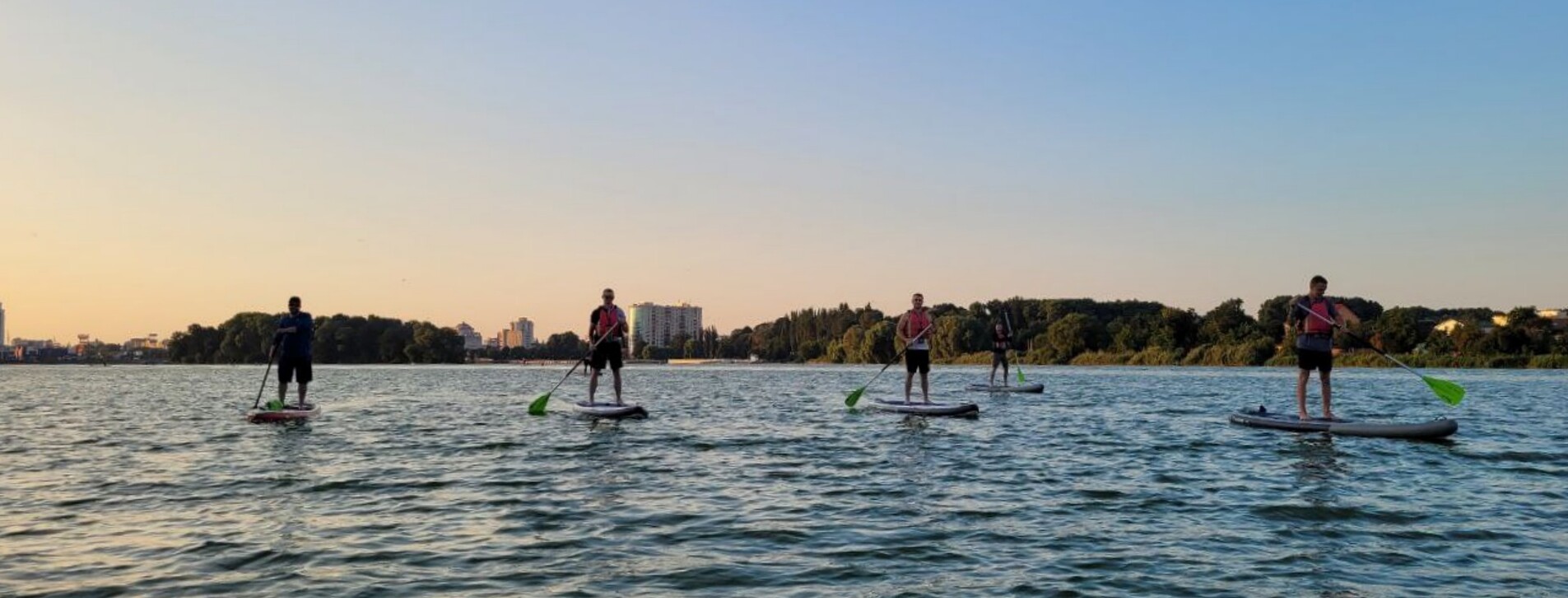 SUP-серфинг на закате для компании в Хмельницком - 2 Фото 2 - SUP-серфинг на закате для компании