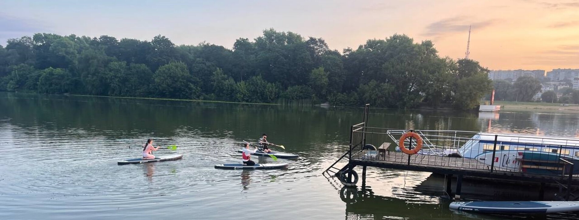 SUP-серфинг на закате для компании в Хмельницком - 4 Фото 4 - SUP-серфинг на закате для компании