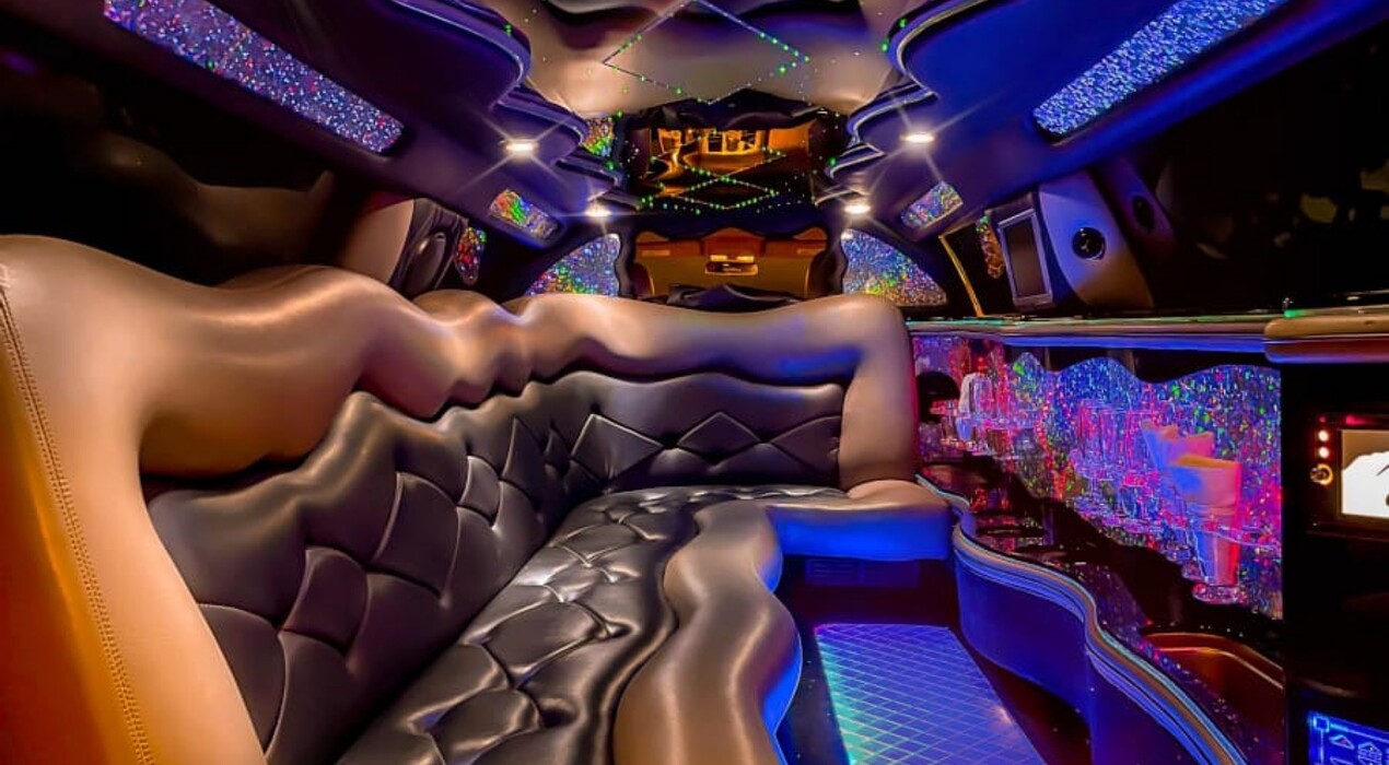 Party Bus / Limuzine - 2 Фото 2 - Party Bus / Limuzine