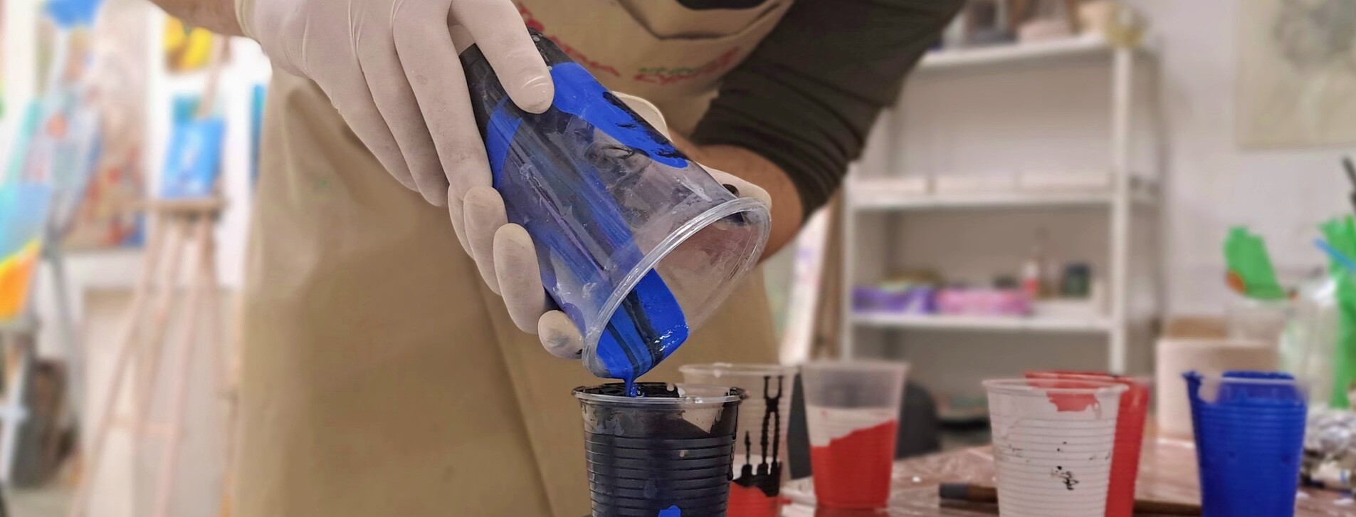 Абстрактная живопись Fluid Art для компании в Киеве - 13 Фото 13 - Абстрактная живопись Fluid Art для компании