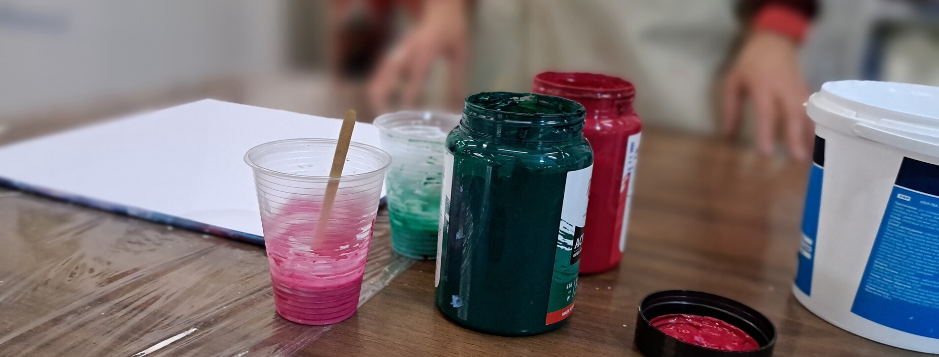 Абстрактная живопись Fluid Art для компании в Киеве - 18 Фото 18 - Абстрактная живопись Fluid Art для компании