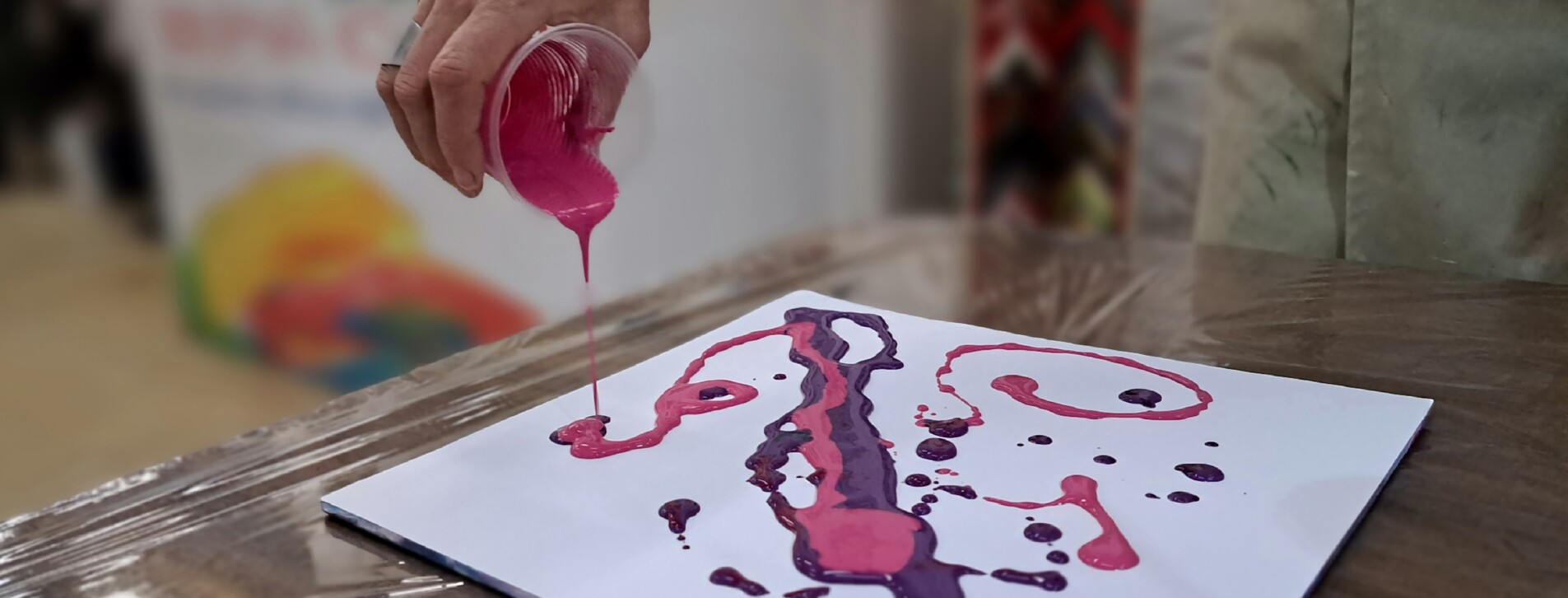 Абстрактная живопись Fluid Art для компании в Киеве - 19 Фото 19 - Абстрактная живопись Fluid Art для компании