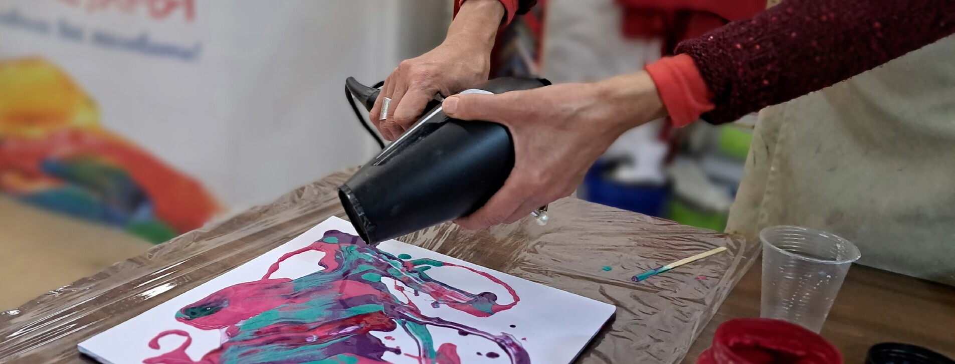 Абстрактная живопись Fluid Art для компании в Киеве - 20 Фото 20 - Абстрактная живопись Fluid Art для компании