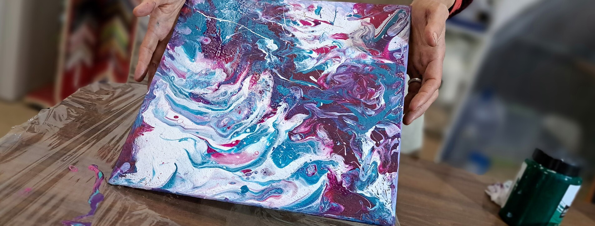 Абстрактная живопись Fluid Art для компании в Киеве - 16 Фото 16 - Абстрактная живопись Fluid Art для компании