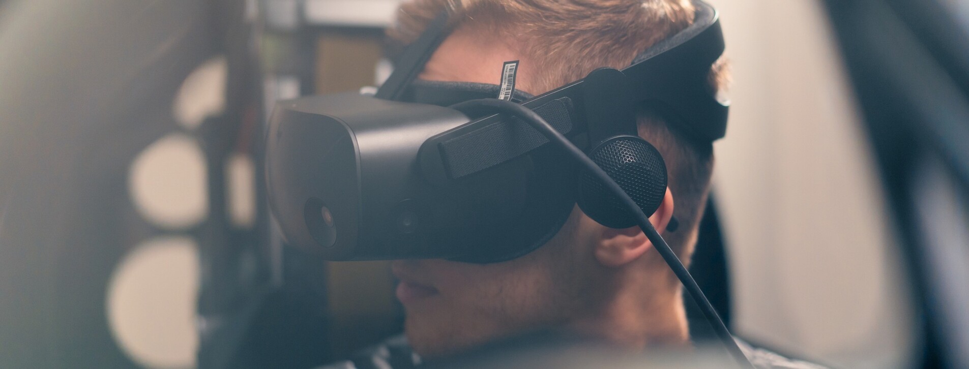 Авиатренажер истребителя F-18 в VR-очках в Киеве - 7 Фото 7 - Авиатренажер истребителя F-18 в VR-очках