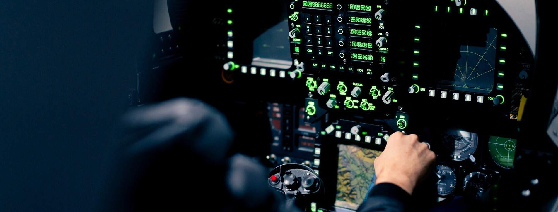 Авиатренажер истребителя F-18 в VR-очках в Киеве - 6 Фото 6 - Авиатренажер истребителя F-18 в VR-очках