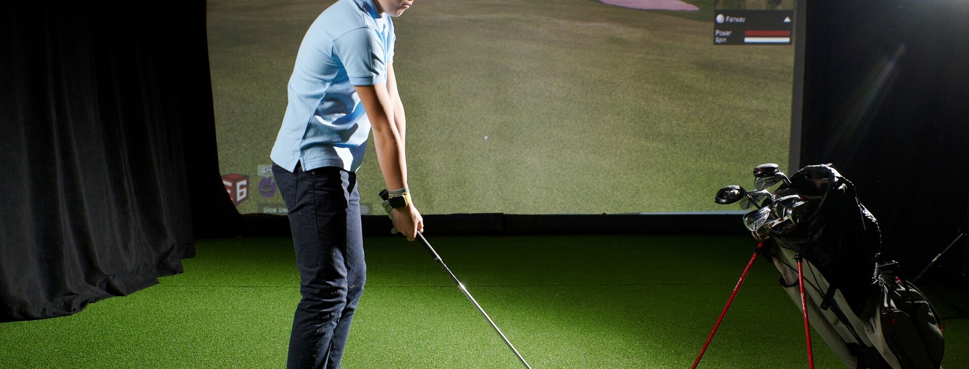 Дитячий майстер-клас гольфу на симуляторі у Львові - 3 Фото 3 - Дитячий майстер-клас гольфу на симуляторі