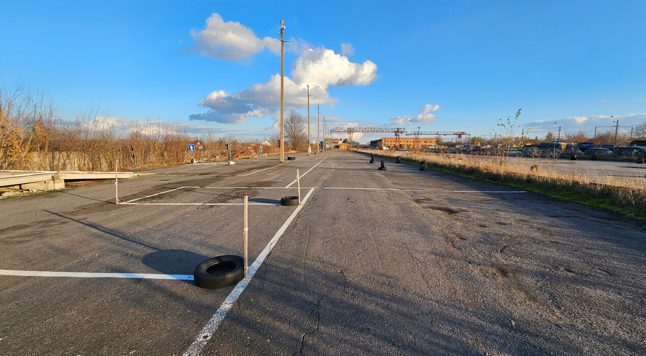 Люкс Авто - Автошкола - 4 Фото 4 - Люкс Авто - Автошкола