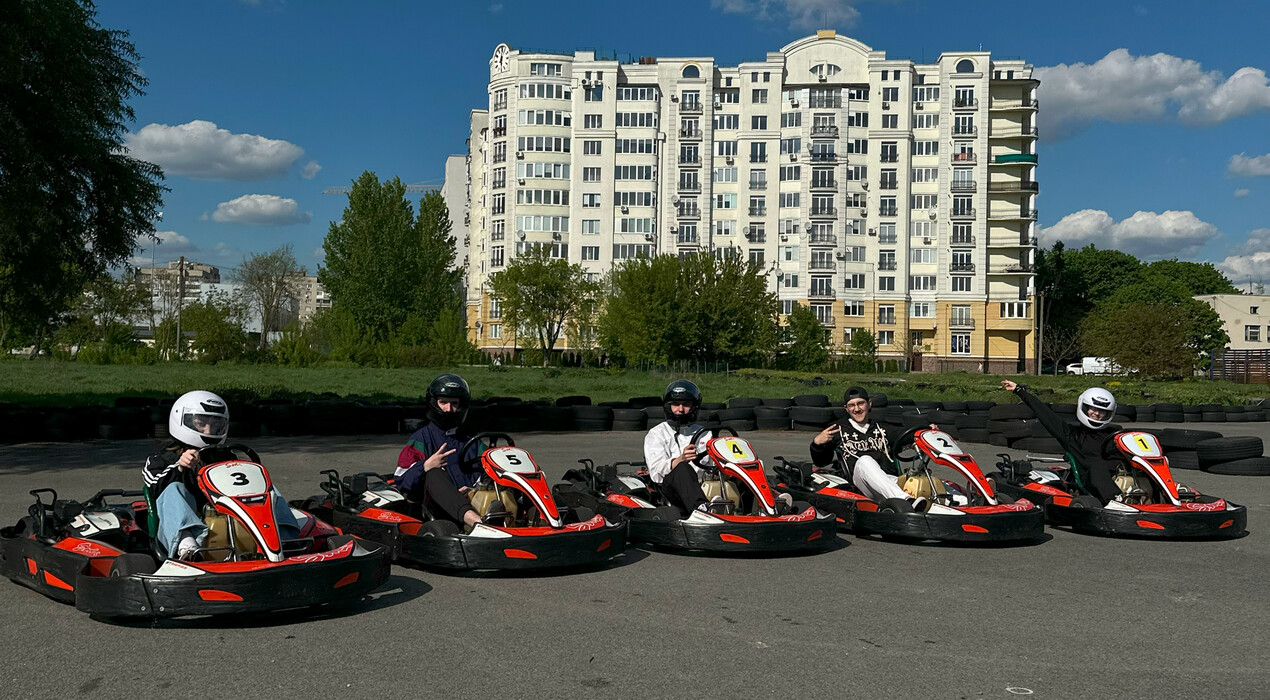 Картинг-центр Black Racing - 7 Фото 7 - Картинг-центр Black Racing
