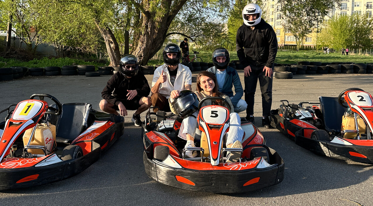 Картинг-центр Black Racing - 10 Фото 10 - Картинг-центр Black Racing