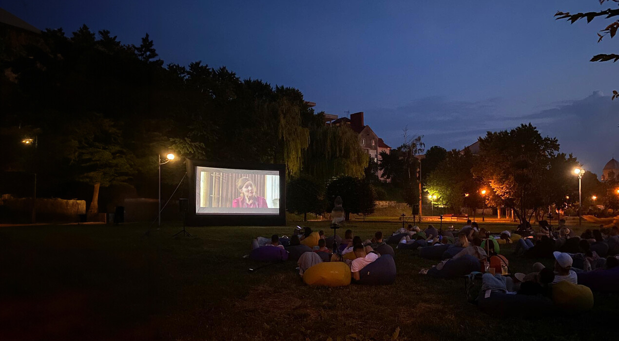 Outside Cinema - Кинотеатр под открытым небом - 1 Фото 1 - Outside Cinema - Кинотеатр под открытым небом