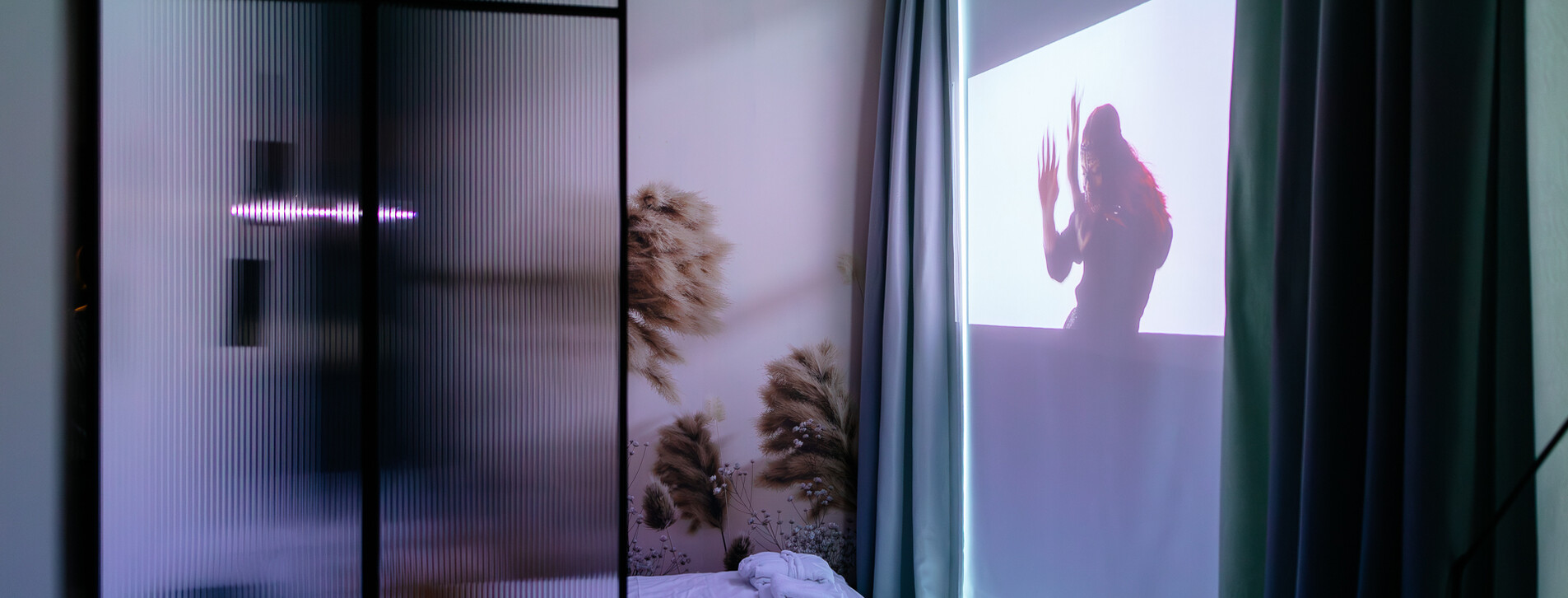 Вікенд у пентхаусі з джакузі для двох у Києві - 7 Фото 7 - Вікенд у пентхаусі з джакузі для двох