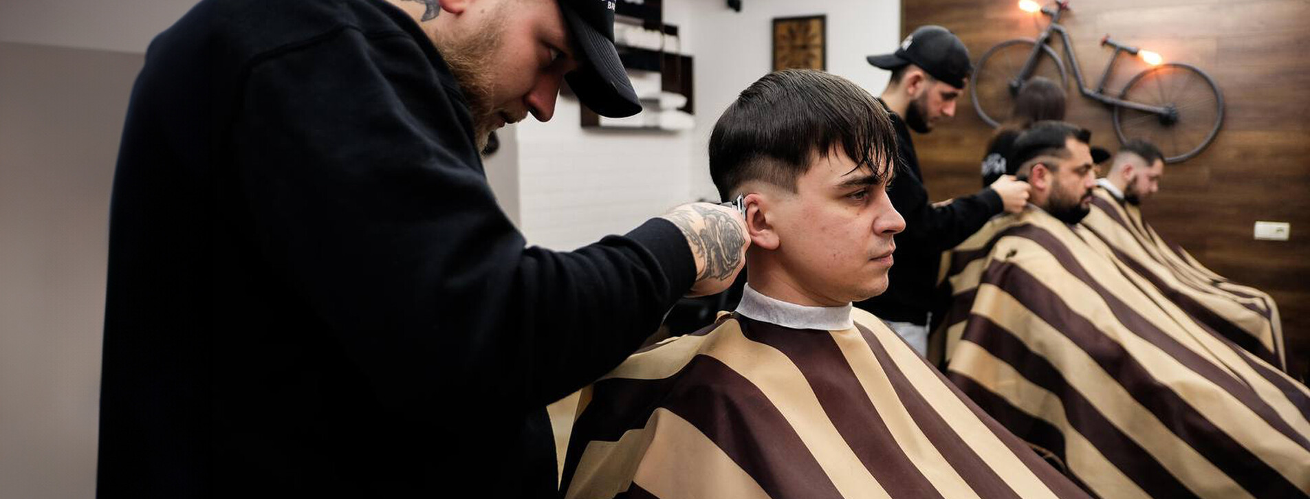 Стрижка для папы и сына в Тернополе - 5 Фото 5 - Стрижка для папы и сына